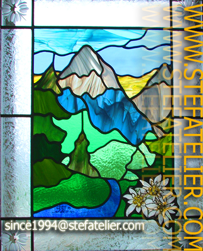 Vitrail paysage de montagne