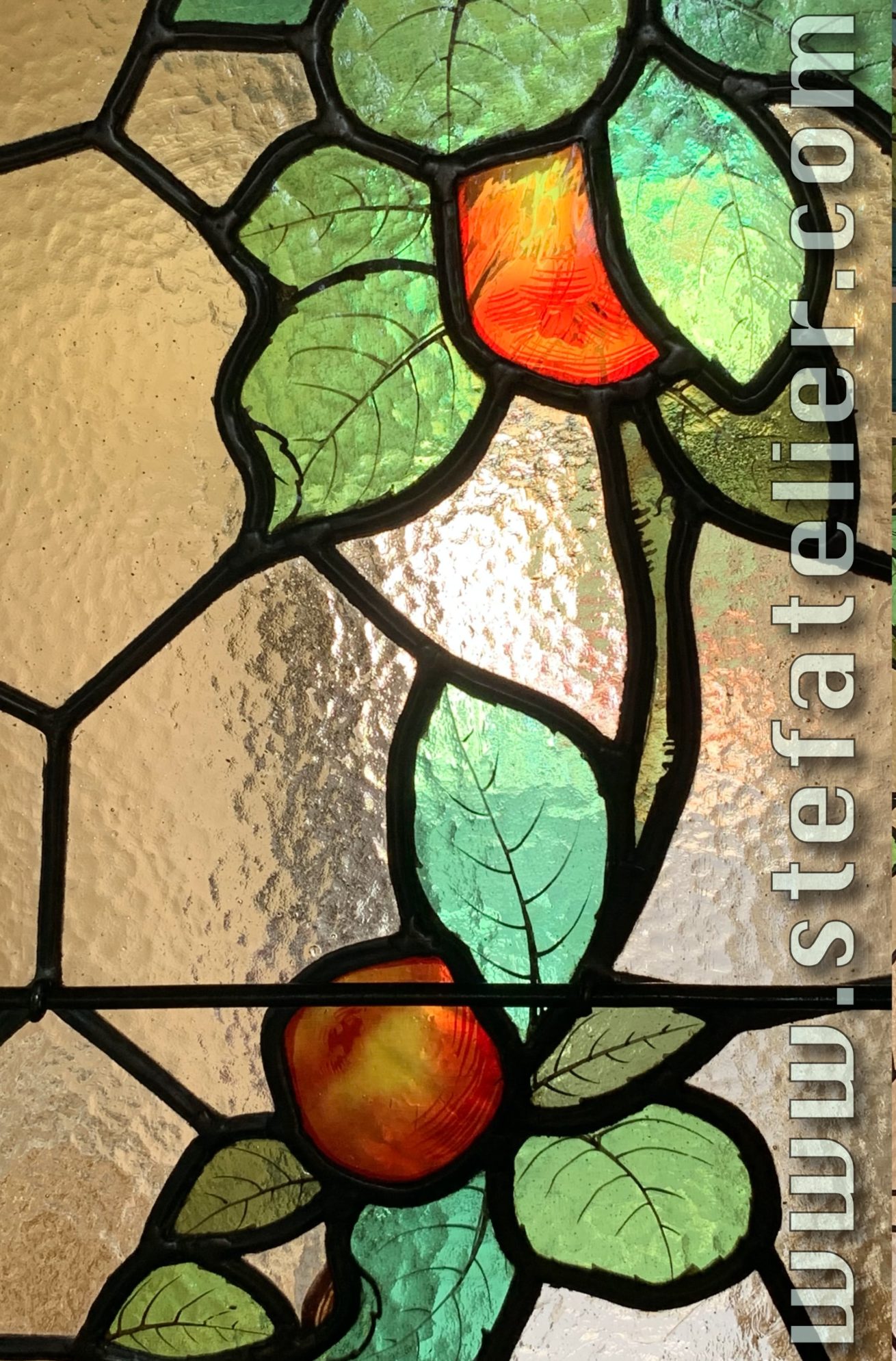 Restauration D Un Vitrail Aux Motifs De Fruits De L Ecole De Nancy Stef Atelier Vitraux D Art