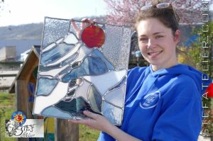 stage de vitrail à stef atelier vitrail au motif de montagnes